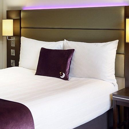 Premier Inn Chelmsford City Centre Экстерьер фото