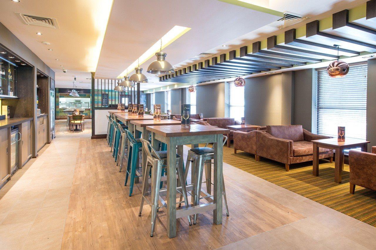 Premier Inn Chelmsford City Centre Экстерьер фото